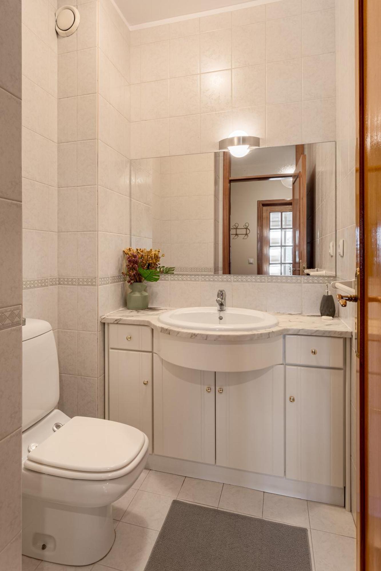 Joivy Stylish City Centre Flat With Parking Maía Exteriér fotografie
