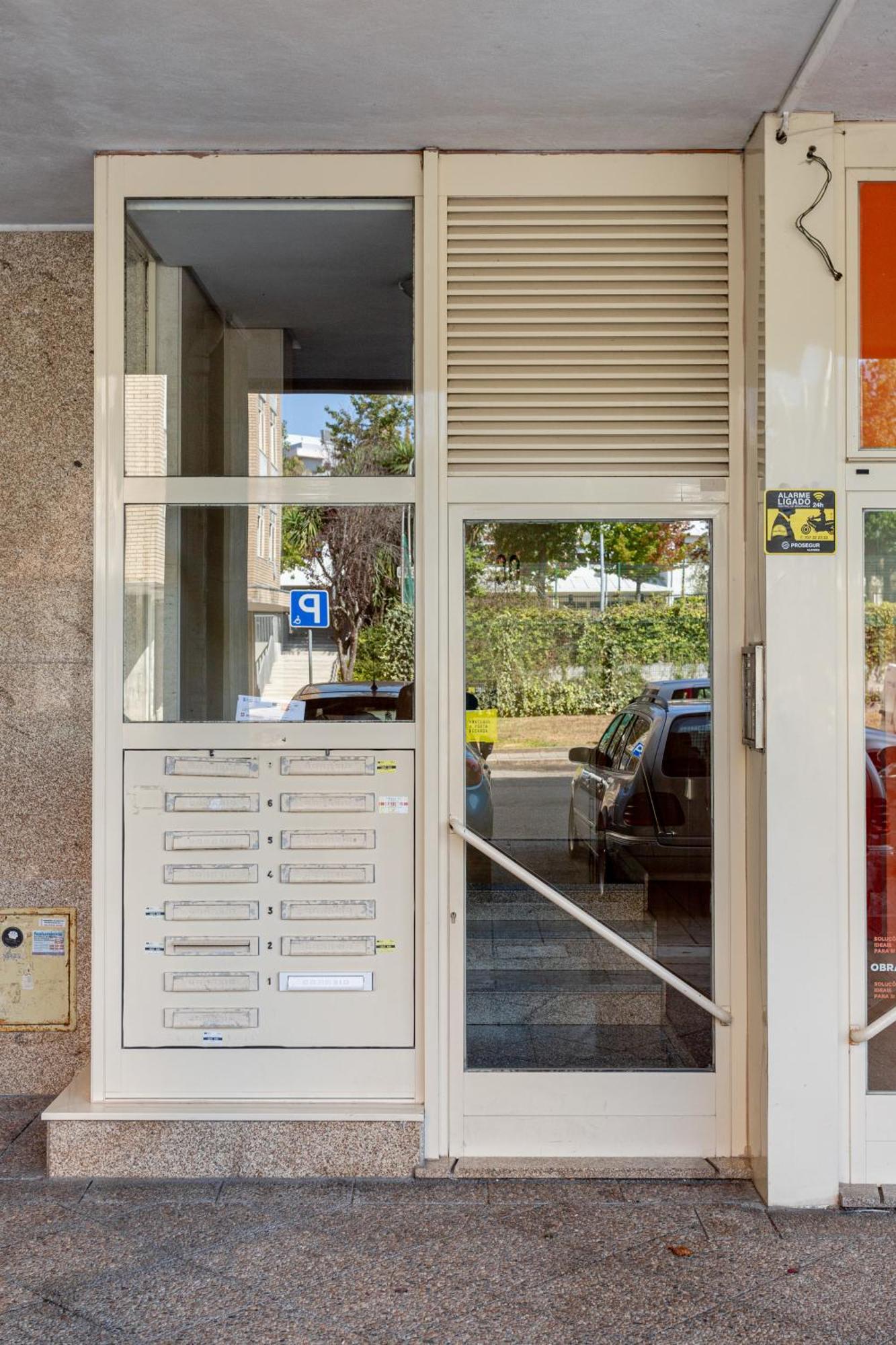 Joivy Stylish City Centre Flat With Parking Maía Exteriér fotografie